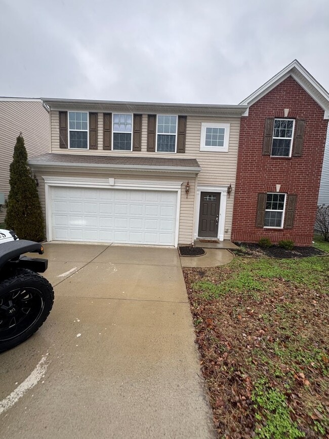 Foto del edificio - 4 bedroom 2.5 bathroom in Bellevue's Avondale Park neighborhood.  All bedrooms upstairs, open con...