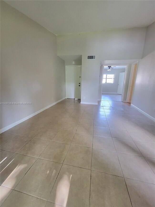 Building Photo - 4046 NW 87th Ave
