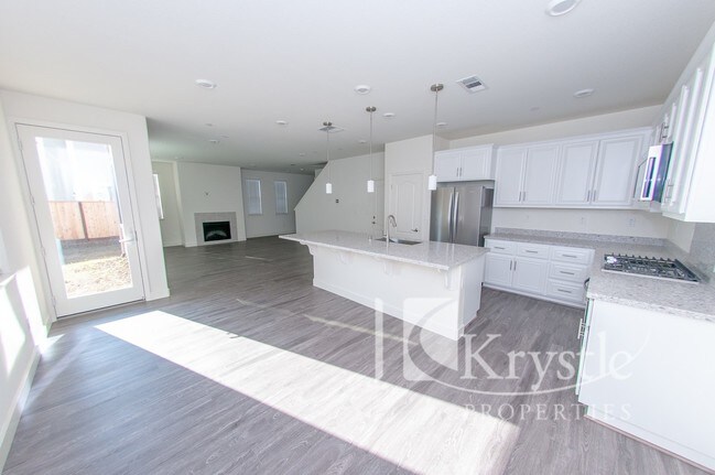 Foto del edificio - Brand New Home off Regent's Park near Benicia