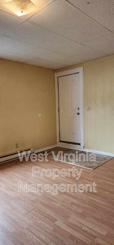 Building Photo - 207 Charles St