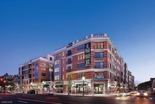 Building Photo - 40 W Park Pl