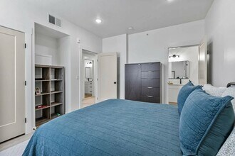 Building Photo - 3131 Fleur Dr