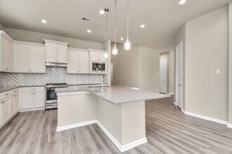 Building Photo - 10606 Emory Pk
