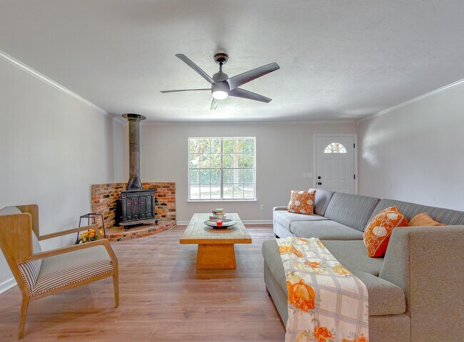 Foto del edificio - 703 3rd St NE