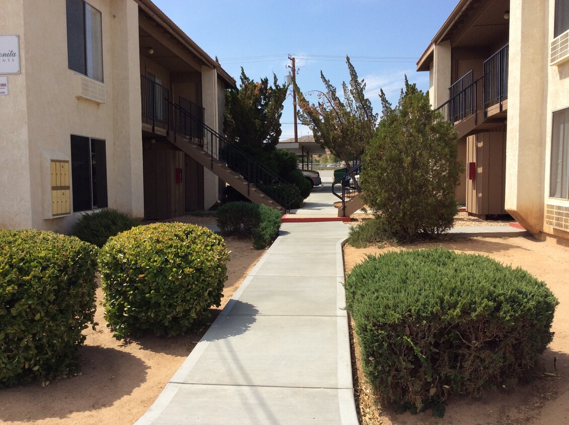 Quaint Complex in Busy West Palmdale - West Palmdale Apartments