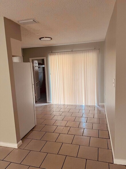 Building Photo - 805 Revels Ln