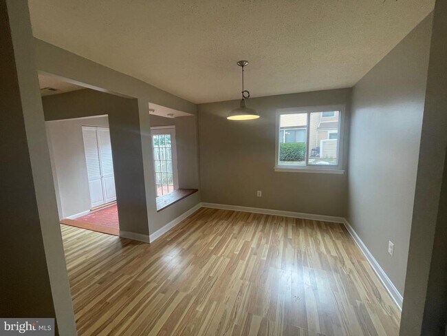 Building Photo - 7199 Cimarron Ct