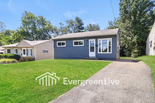 Foto del edificio - 3233 Lapland Dr