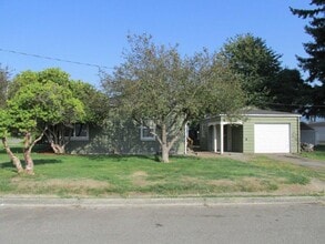 Building Photo - 701 Talcott St