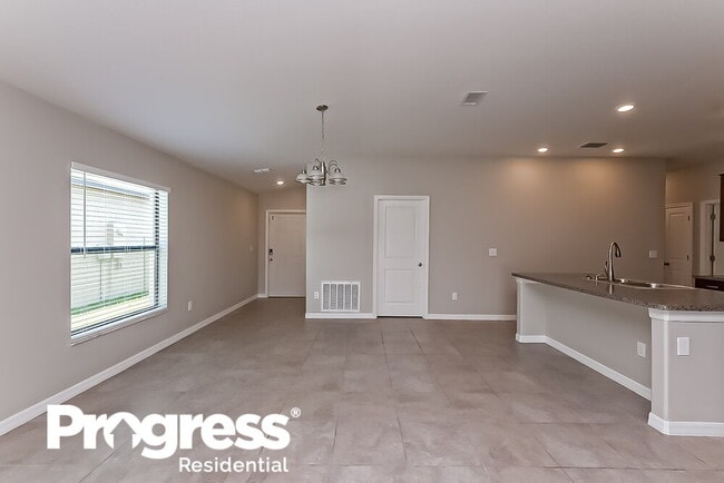 Foto del edificio - 11222 Leland Groves Dr