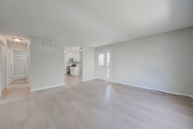 Building Photo - 1062 Glouchester Cir