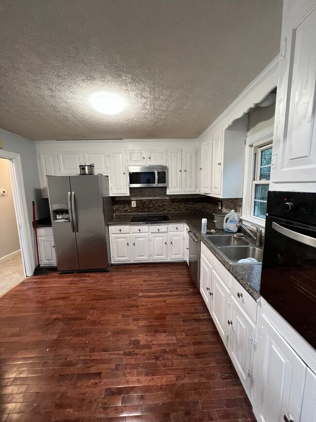 Building Photo - 7337 Clark Cir