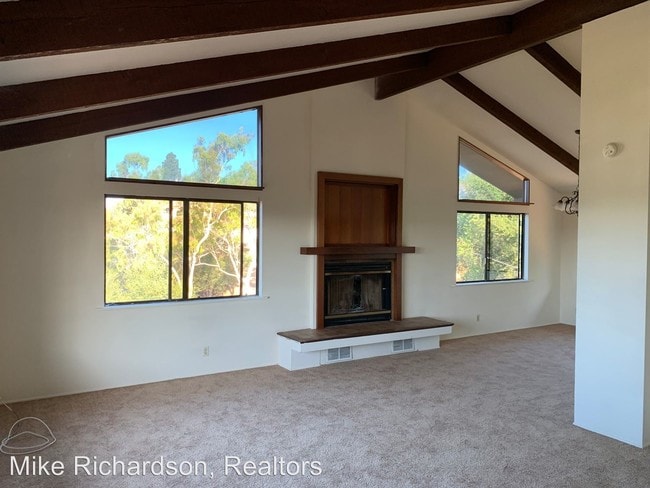 Building Photo - 434 Venado Dr