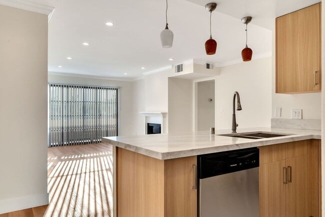 Interior Photo - Vista Luxury Investments, LLC