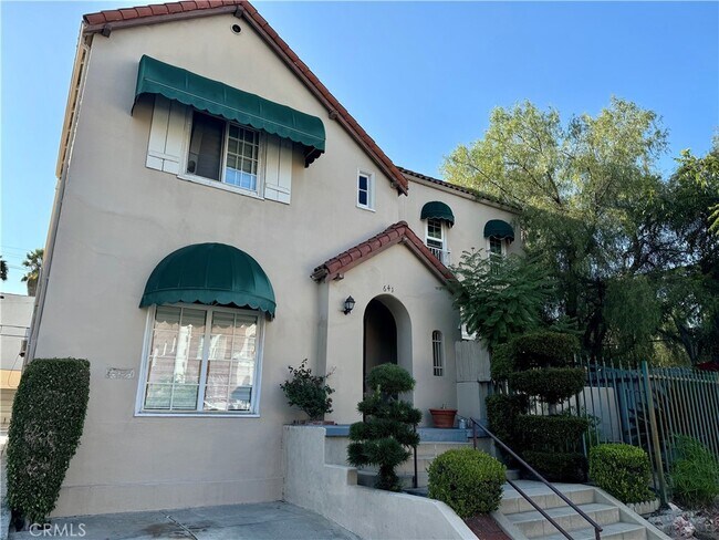 Foto del edificio - 641 N Plymouth Blvd