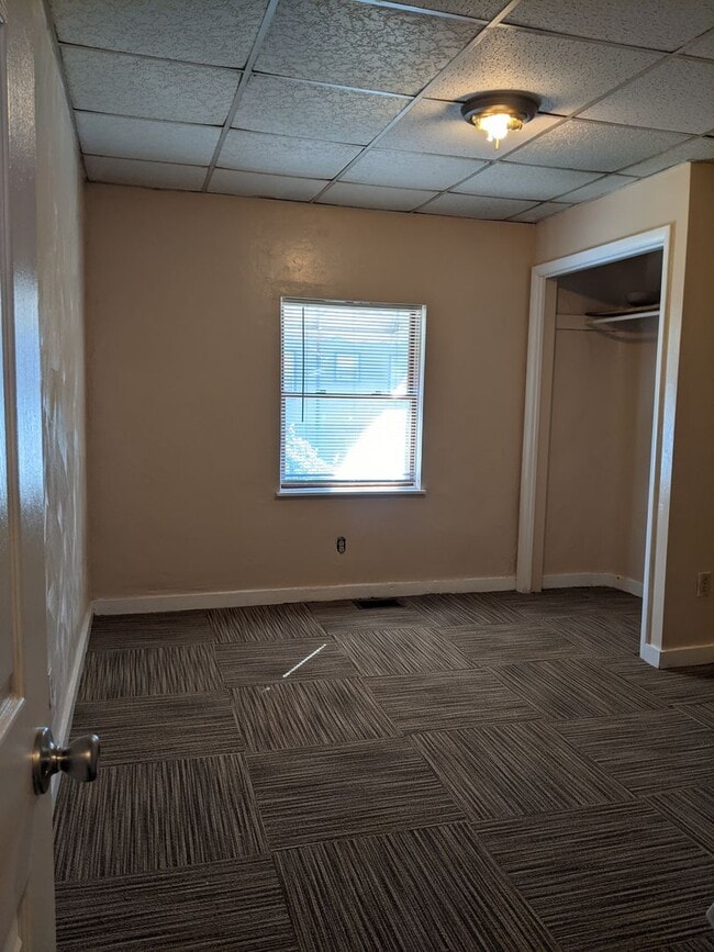 Building Photo - 3220 1/2 Hardie Way