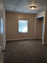 Building Photo - 3220 1/2 Hardie Way