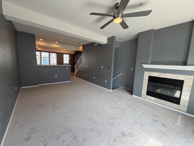 Foto del edificio - 2949 W Riverwalk Cir