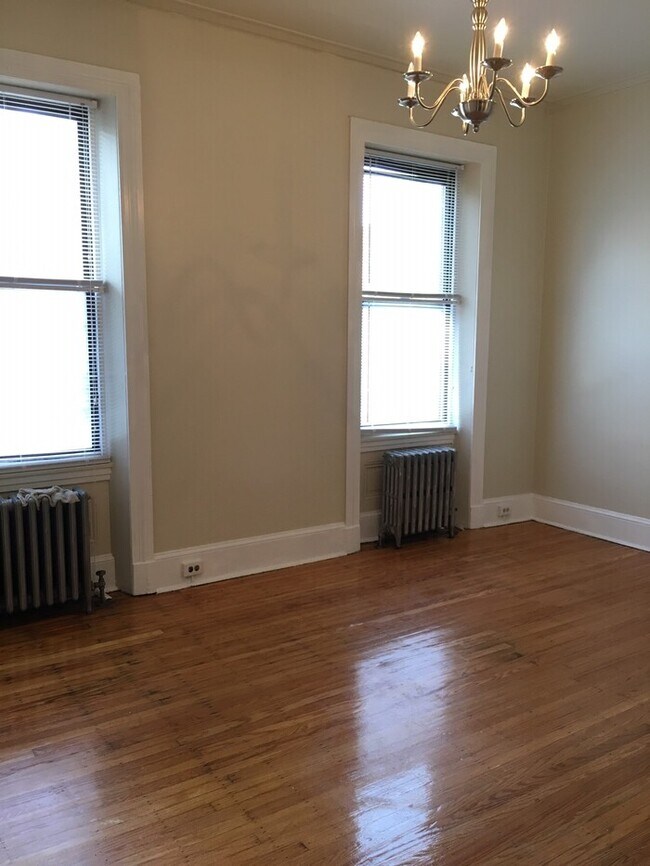 Foto del edificio - 1304 Pine St