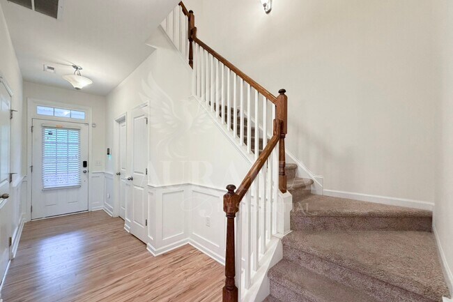 Building Photo - 907 Saratoga Dr
