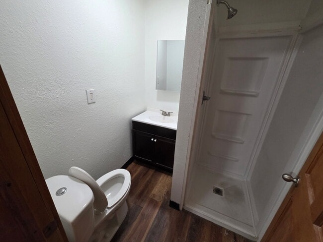 Building Photo - 170 N Main St