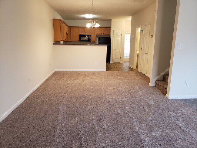 Building Photo - Townhome in Union City