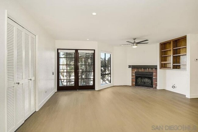 Foto del edificio - 1263 Robinson Ave