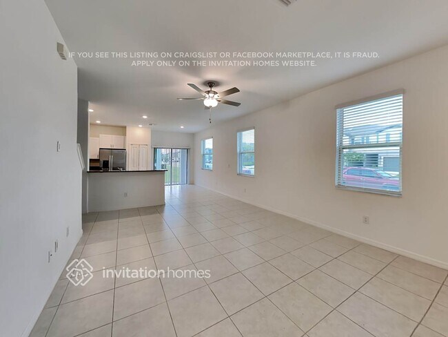 Building Photo - 8278 Crescent Oaks Dr