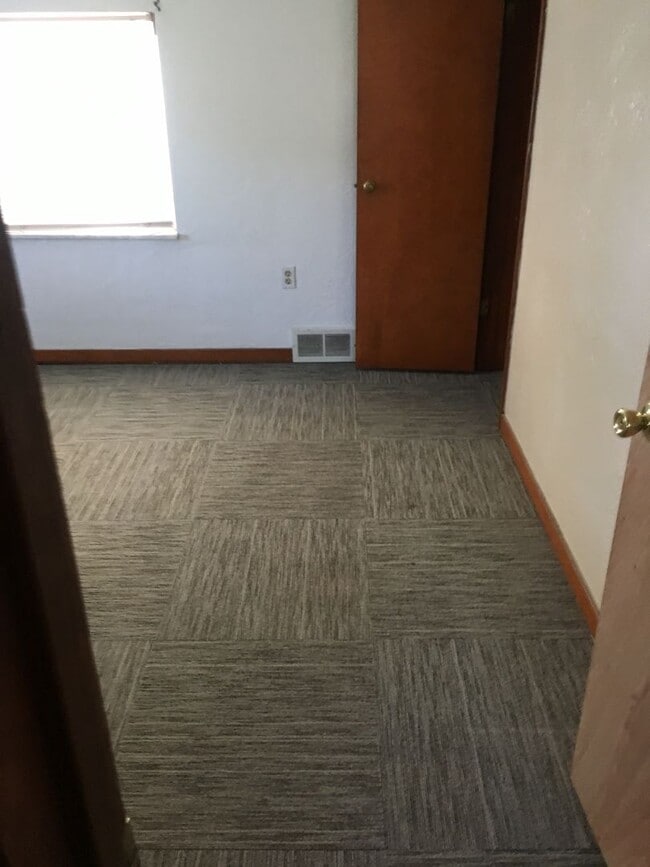 Building Photo - Brookline 2 bedroom Duplex