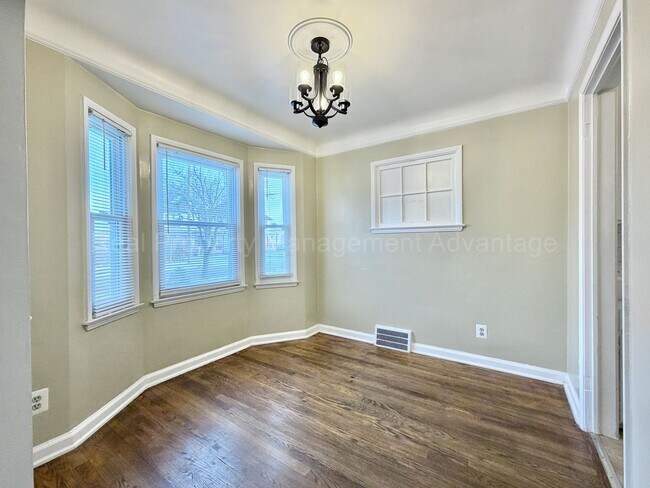 Building Photo - Meticulously Maintained 2 Bedrooms and 1.5 Bathrooms in Ferndale!