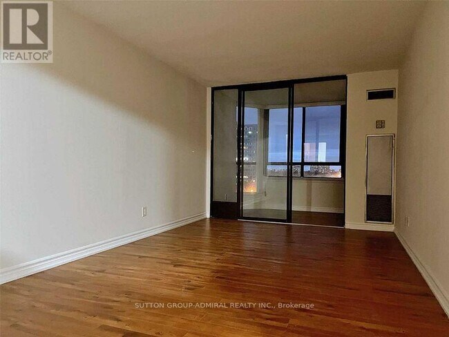 Building Photo - 25 Bamburgh Cir