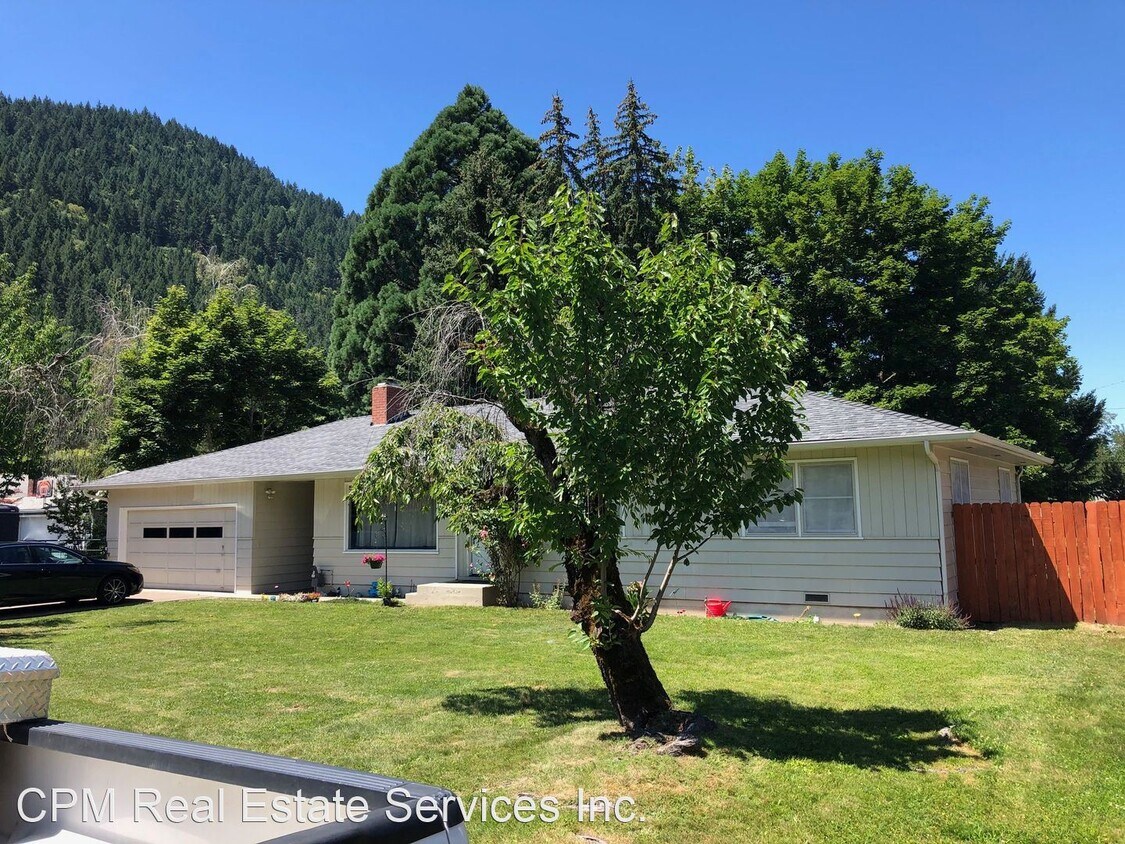 Primary Photo - 3 br, 2 bath House - 240 Mt. View Place