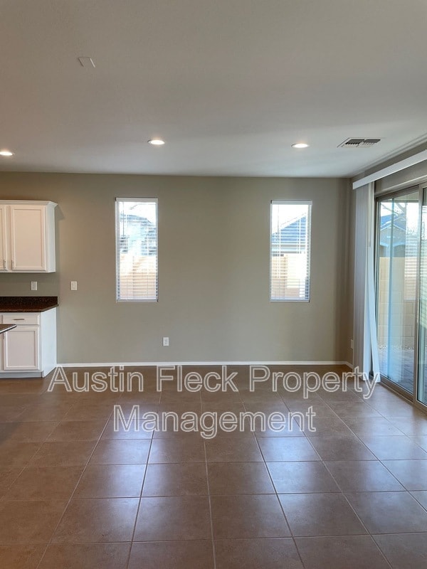 Building Photo - 22450 E Camina Buena Vista