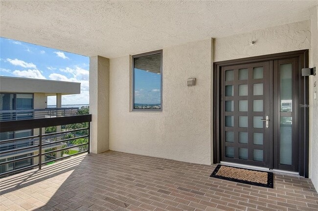 Building Photo - 1065 Gulf of Mexico Dr