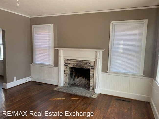 Building Photo - 2 br, 1 bath House - 311 East 15th Street