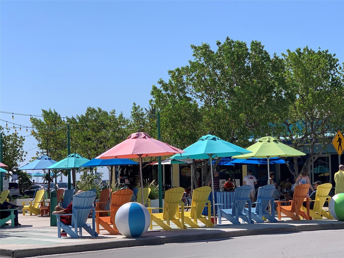 Primary Photo - 1541 S Ocean Blvd