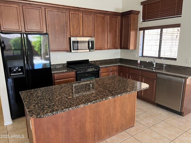 Foto del edificio - 6941 E Snowdon St