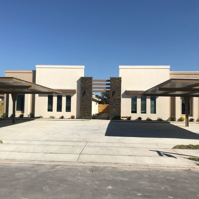 Building Photo - 1606 Coyote Hills