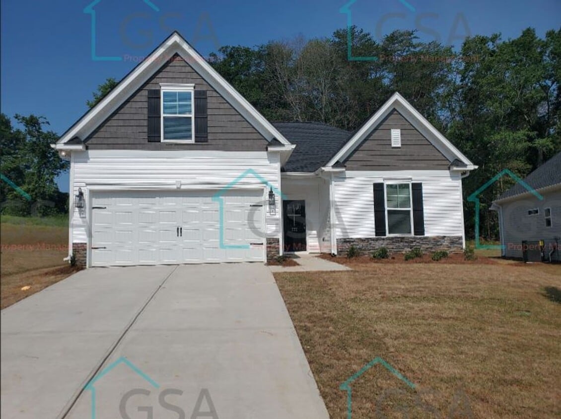 Primary Photo - 3 Bedroom Home Available!