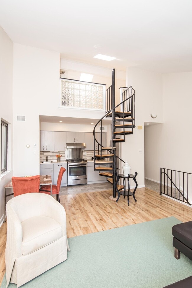 Photo - 821 N Taney St Apartments