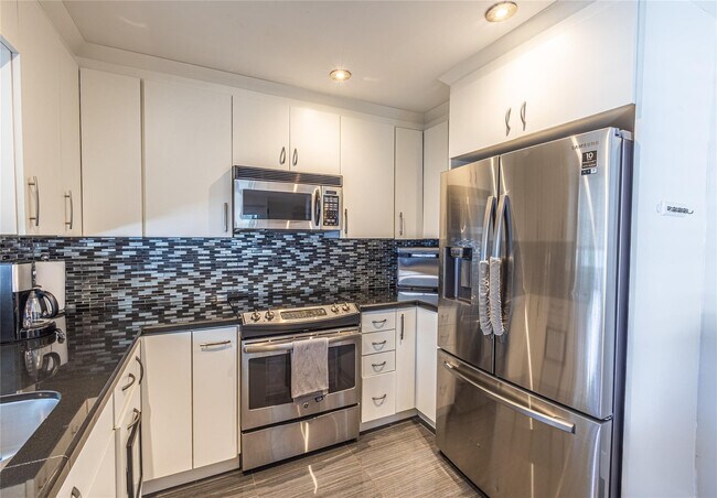 Foto del edificio - 9871 NW 2nd Ct