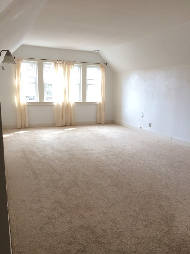 97 Hodge Ave Unit Apt. 3, Buffalo, NY 14222 Apartments in Buffalo, NY