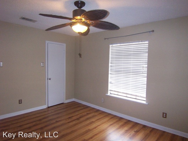 Building Photo - 4041 Charleston Cir