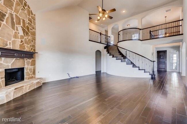 Building Photo - 5 br, 3.5 bath House - 5433 Deer Island Dr...