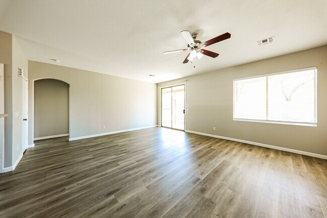 Foto del edificio - 13413 N 129th Dr