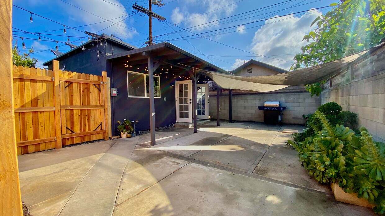 Foto principal - 2916-2912 Hollister Ave