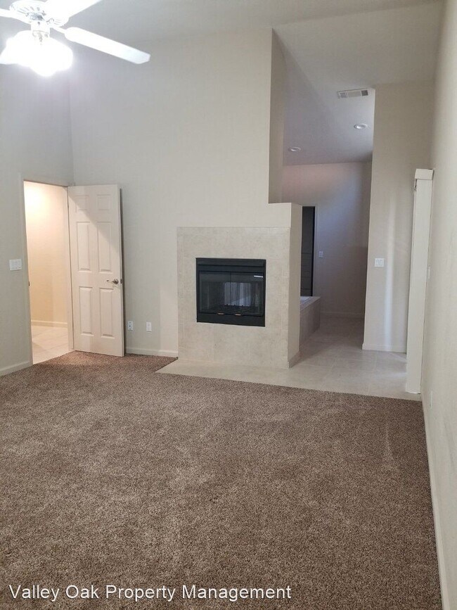 Foto del edificio - 3 br, 2 bath House - 2412 Alexia Way