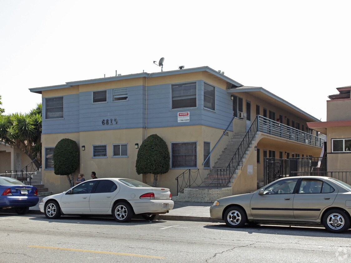 Foto principal - 6815 Seville Ave