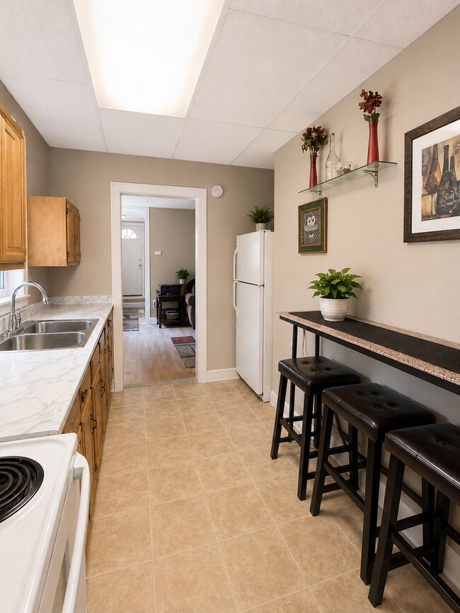 Foto del edificio - AVAILABLE Immediately - 2 BED 1 BATH