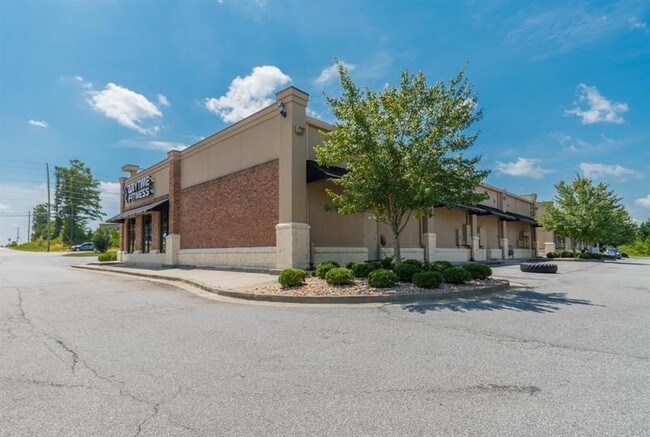 Building Photo - 2483 Cedarcrest Rd